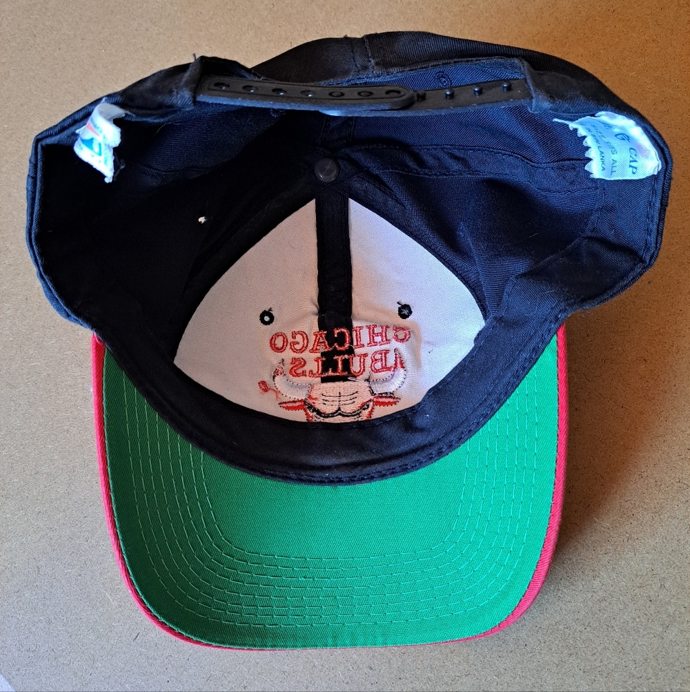 Vintage 1993 Chicago Bulls Snapback Hat Cap Black Red NBA Product - Picture 7 of 7